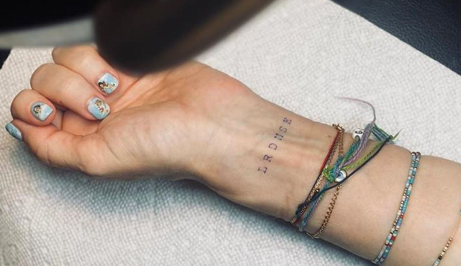 Madonna-faz-primeira-tatuagem