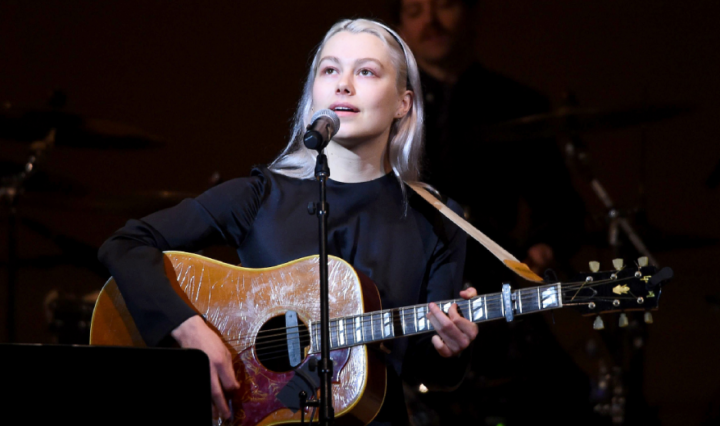 Phoebe-Bridgers-cancela-show-no-Lollapalooza-Brasil