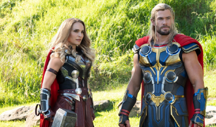 Em-nova-imagem-Thor-aparece-em-meio-ao-caos-em-Asgard