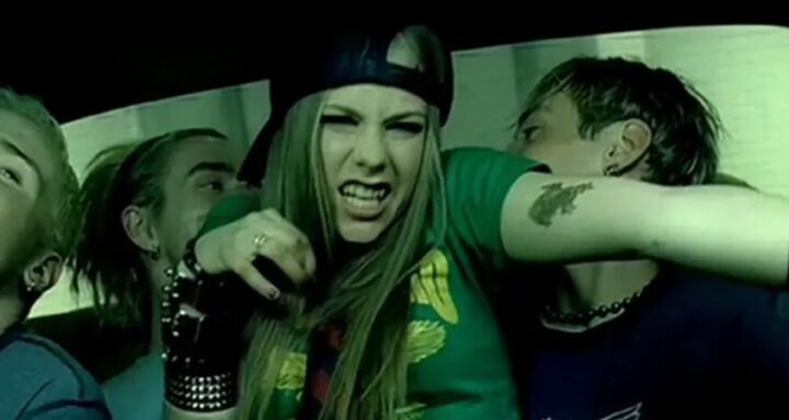 Avril-Lavigne-lanca-game-inspirado-na-musica-Sk8er-Boi.-Vem-jogar-1024x384