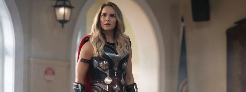 Thor-Amor-e-Trovao-Em-novas-imagens-do-filme-Natalie-Portman-aparece-muito-forte-como-a-Poderosa-Thor-1024x384